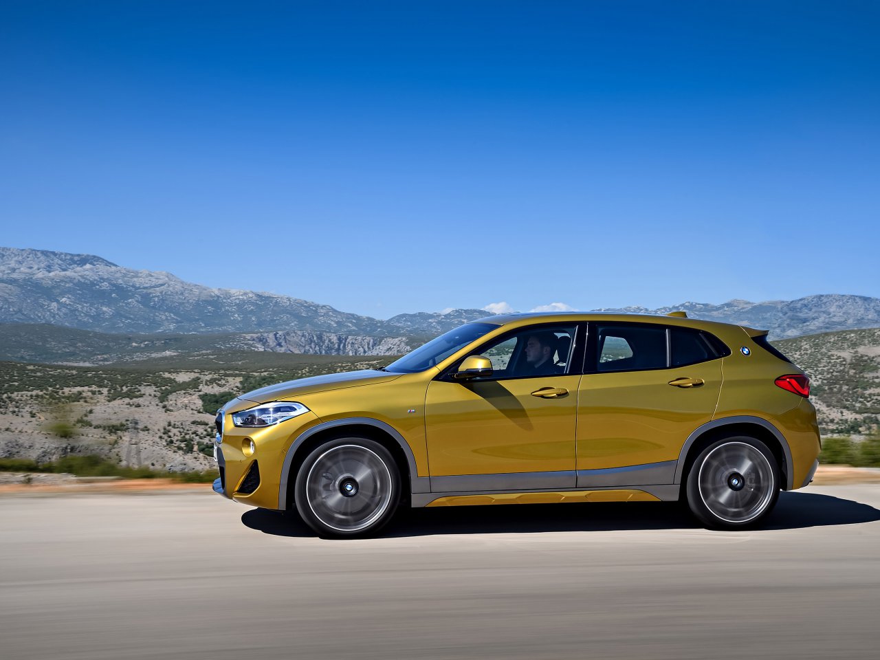 BMW X2